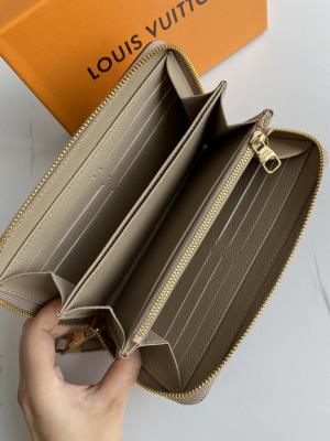 wholesale quality louis vuitton wallets m69794 gray