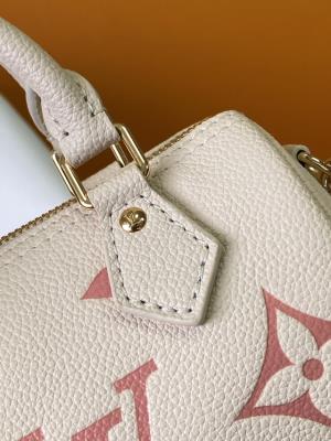 wholesale quality louis vuitton m81913 milk white