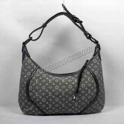 Louis Vuitton M95620 gray