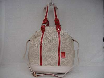 Louis Vuitton M95134 beige white