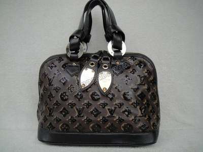 Louis Vuitton M40245 black