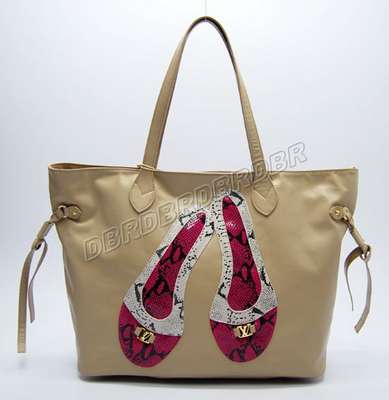 Louis Vuitton M26187 apricot