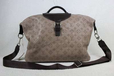 Louis Vuitton M95888 gray