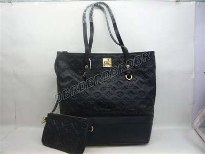 Louis Vuitton M40516 black