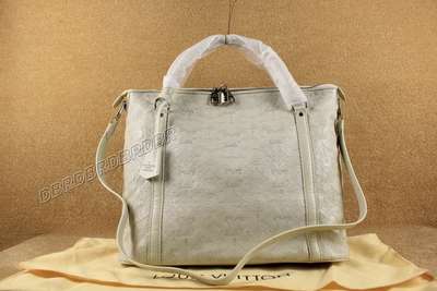 Louis Vuitton 97062 beige white