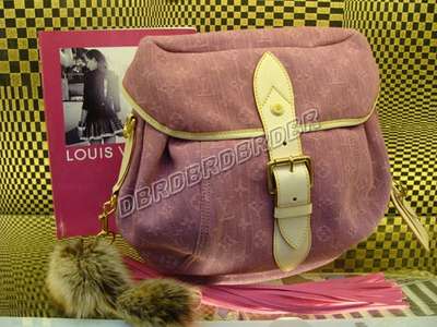 Louis Vuitton M95860 pink