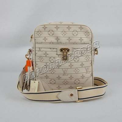 Louis Vuitton M95996 beige white