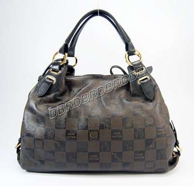 Louis Vuitton M95131 black