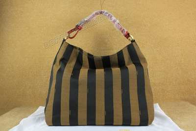 Fendi Handbag-2506twhei_1121